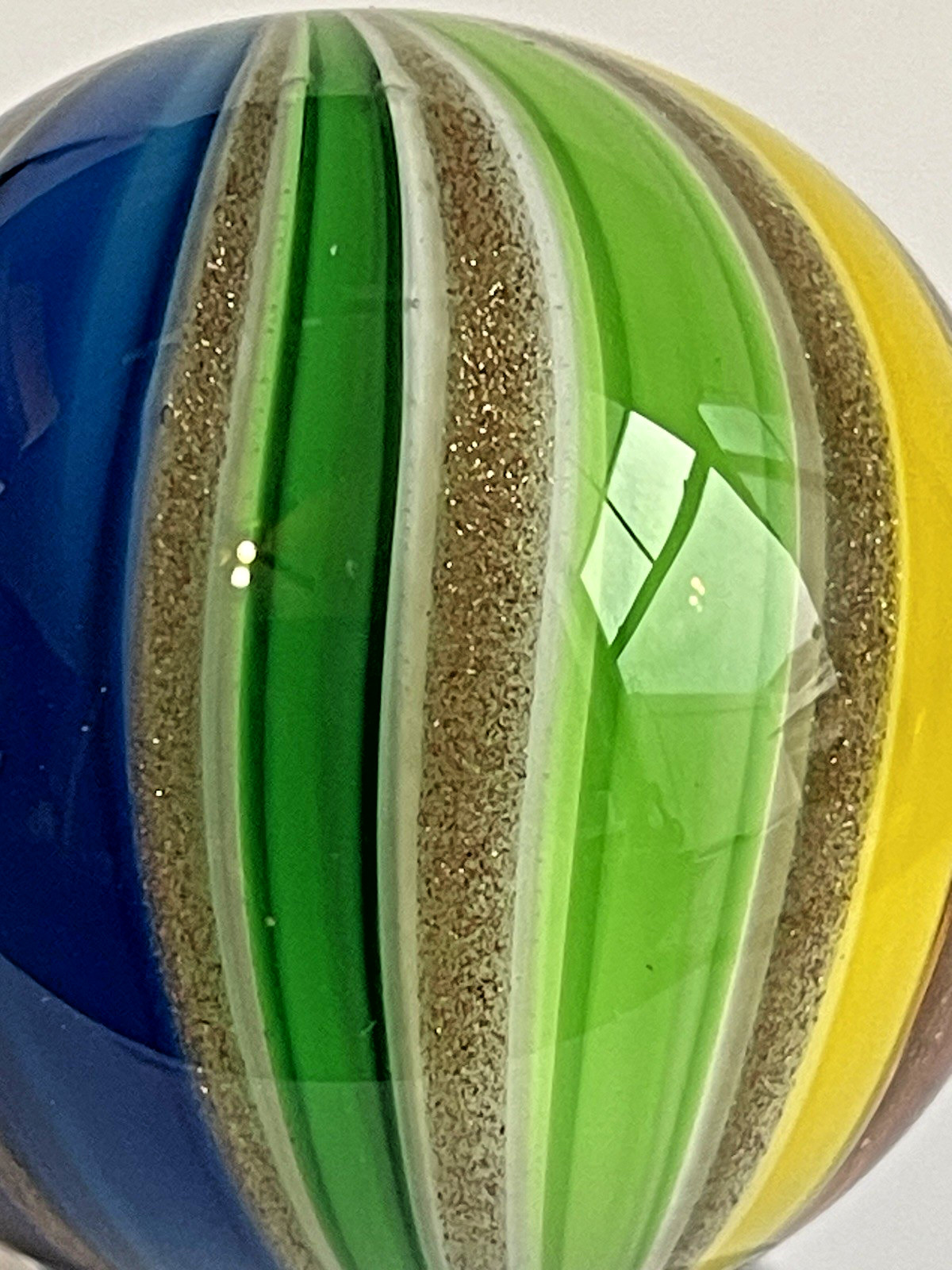 2015 SEESE MARBLE HANDMADE SIGNED DICHROIC CLAMBROTH GLASS ART 1.73″ GOLD LUTZ