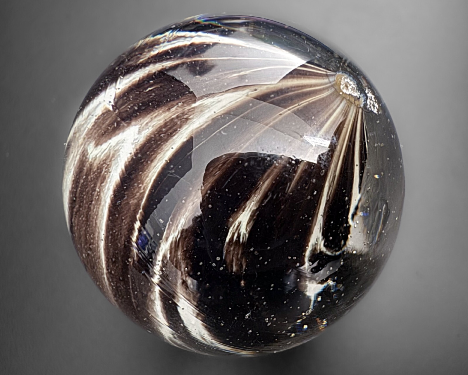 Andy Davis 1.4″ 2003 Brown Lampwork Swirl Contemporary Art Glass Marble