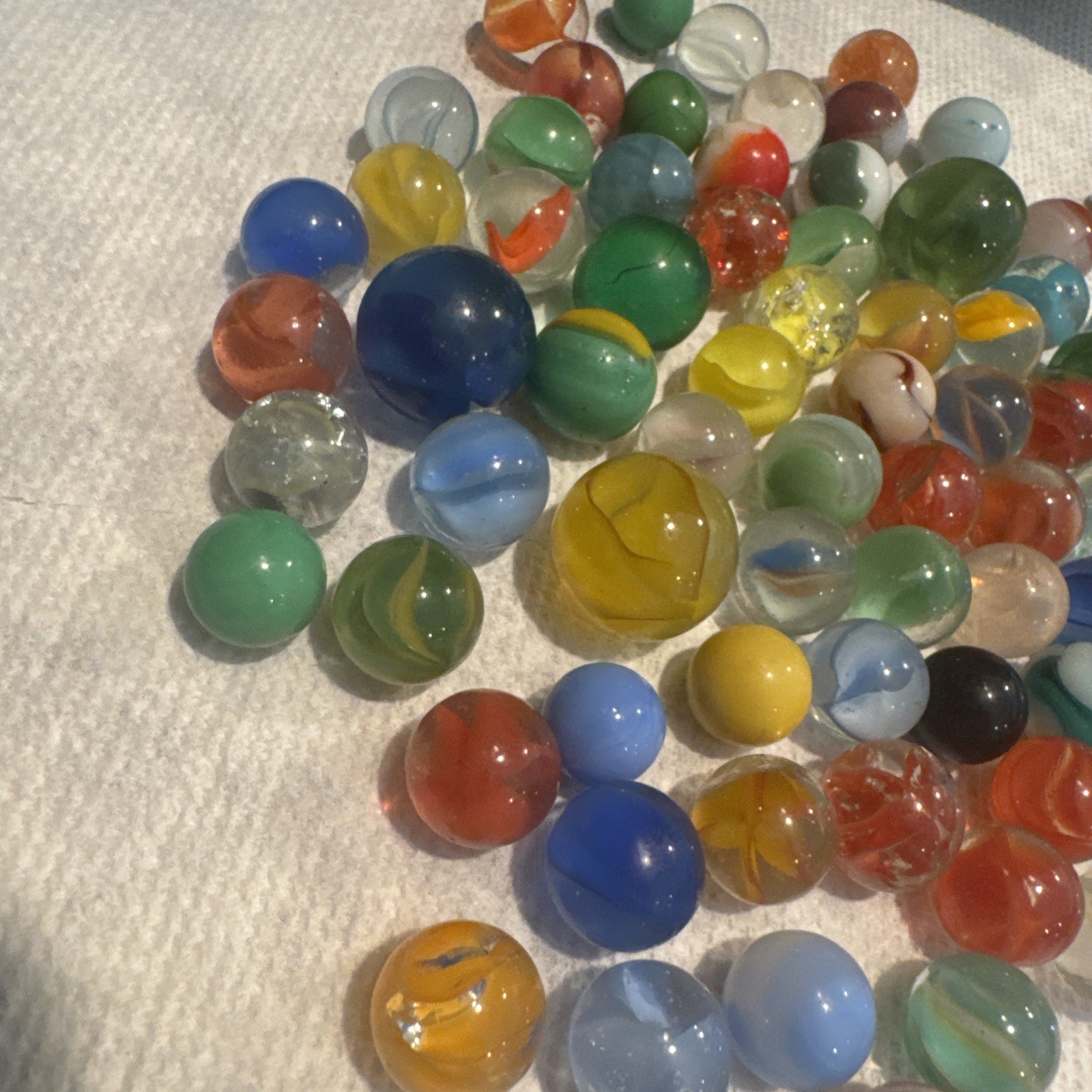 LOT VINTAGE MIXED SWIRLS DIFFERENT MAKERS + Case