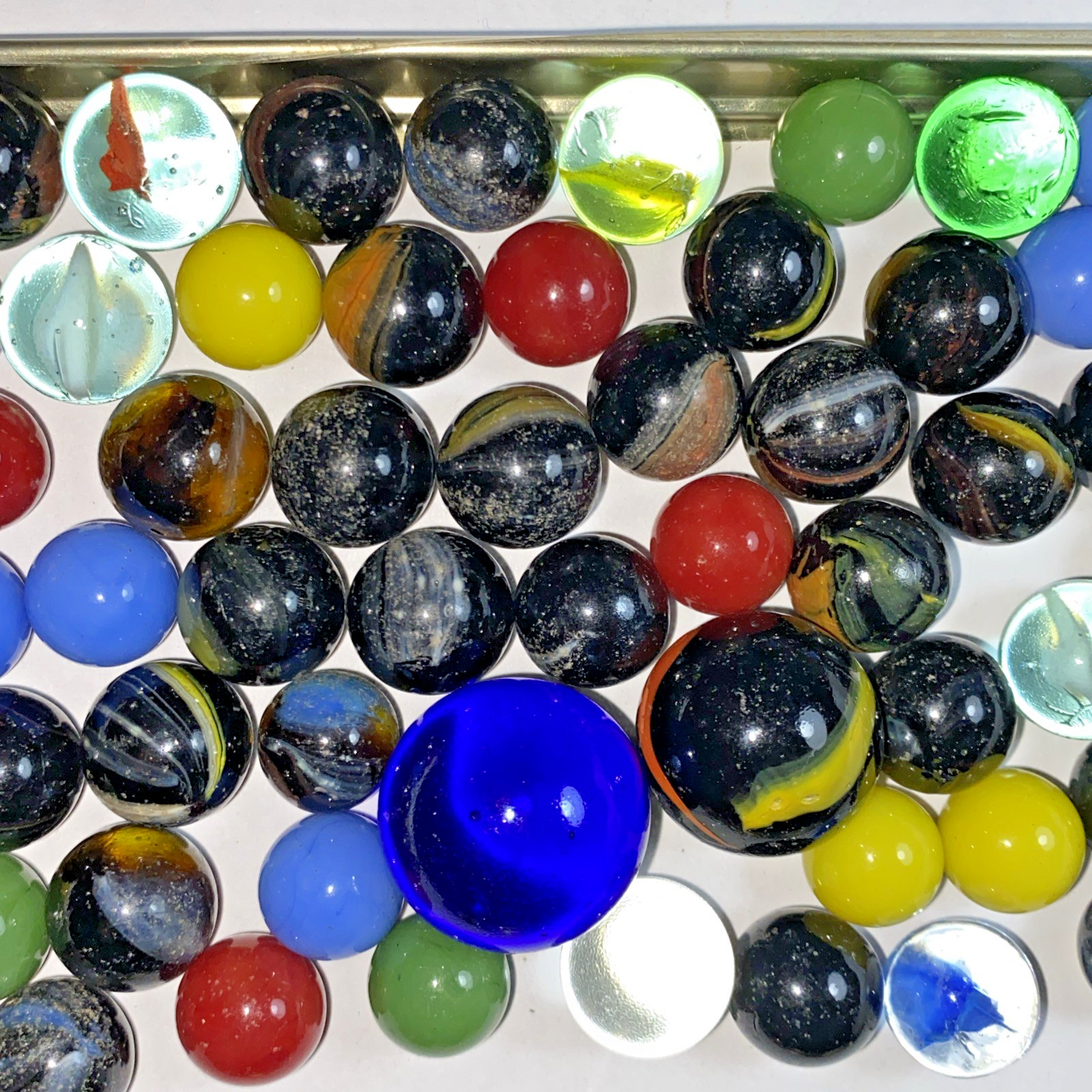 79 Assorted Vintage Random Glass Marbles Swirl Patterns 1 radioactive! WYSIWYG