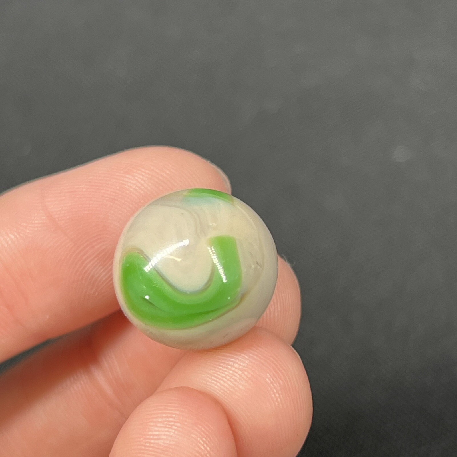 Vintage Agate Christensen Peltier Art Glass Swirl Marble .6” Milky Green