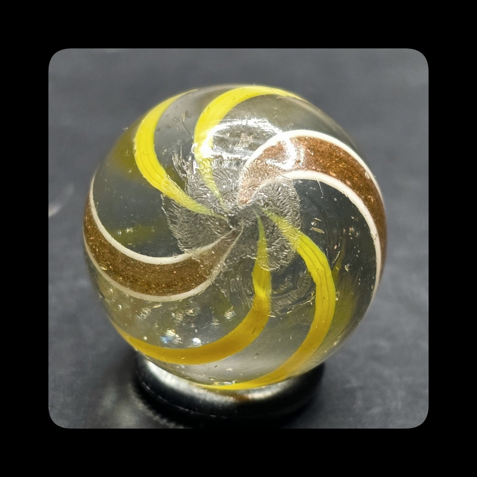 ~Mic’sMibs~ 7/8″ Yellow Banded Lutz Shooter Mint- 9.0