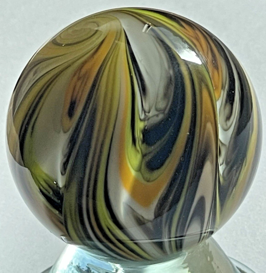 2015 RICK DAVIS MARBLE SIGNED HANDMADE GLASS ART 1.53 ORANGE YELLOW BLACK WHITE