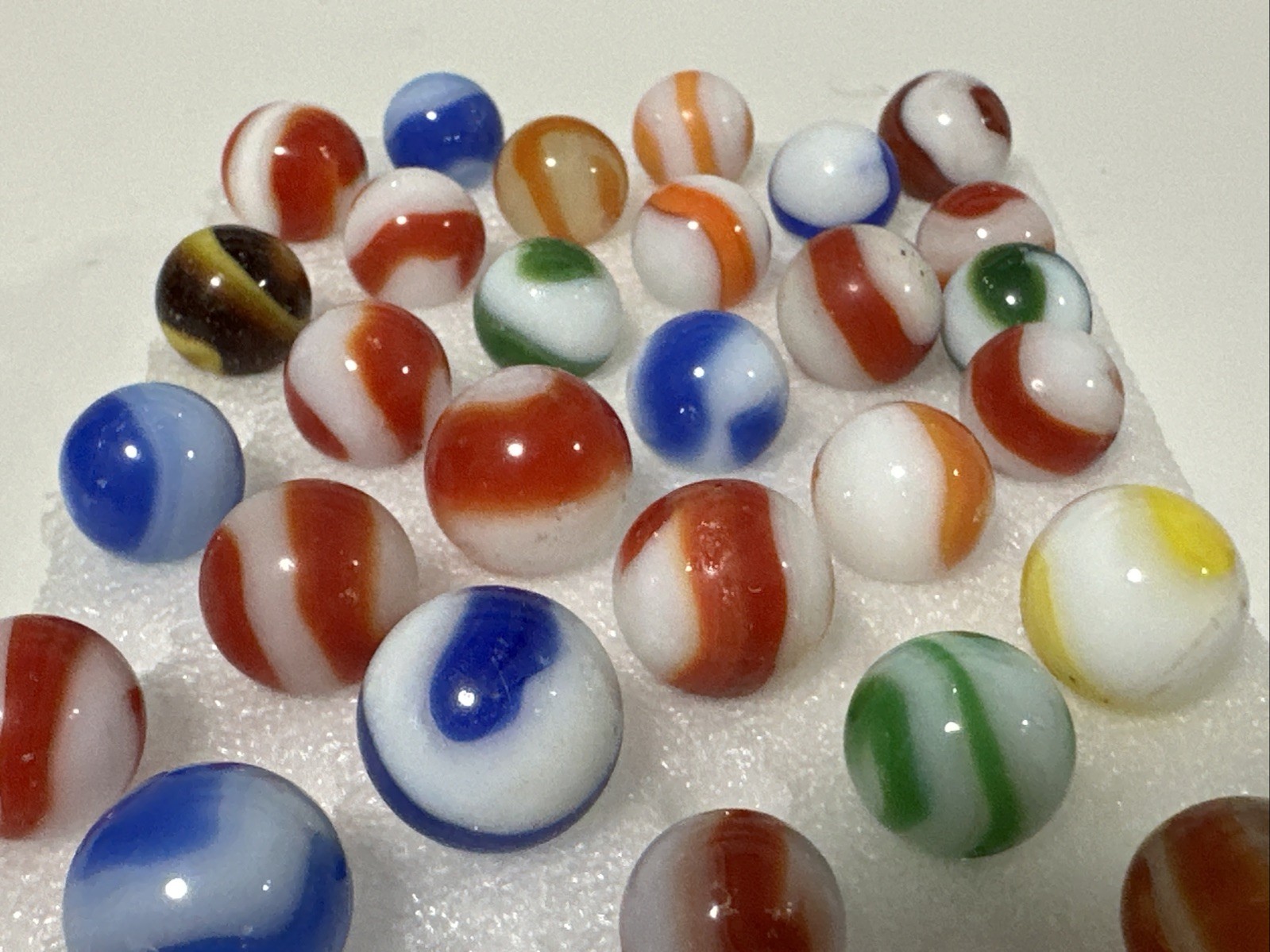 414 Lot Of 31 Akro Agate Prize Name Vintage Marbles! Played With