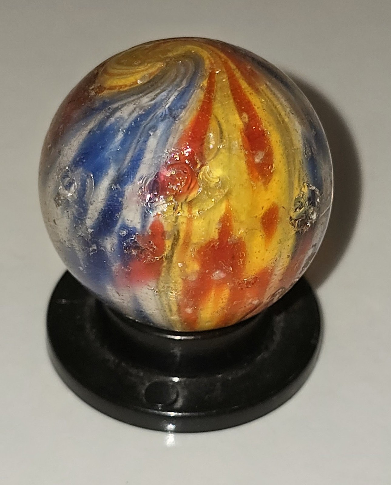 ANTIQUE GERMAN PANELED ONIONSKIN END OF DAY MARBLE SHOOTER 1+ INCH DIAMETER.