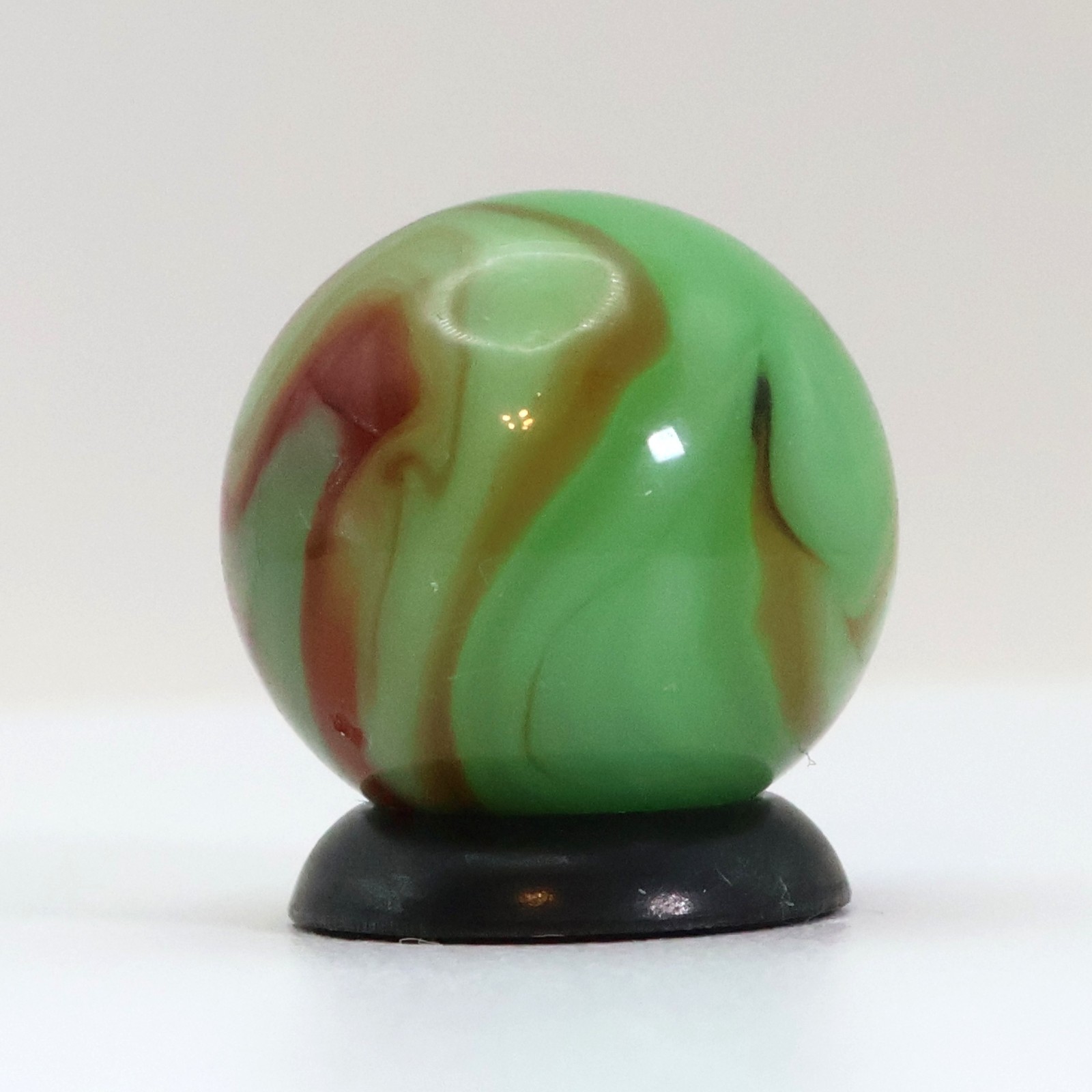5/8″ Swirl Marble Green Base with Tan & Red Ribbons M-