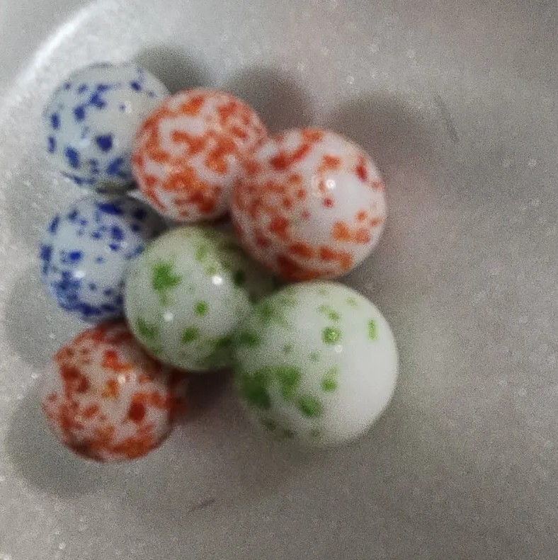 Speckled Marbles Glass 2 green 2 blue 3 orange standard size lot d1