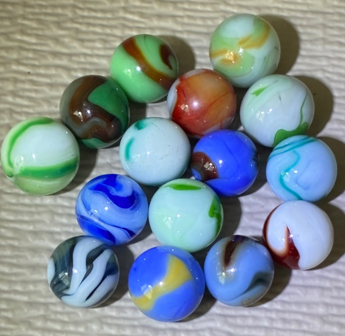 NICE group of 15 Vintage West Virginia Agate Swirl 5/8″ Marbles MINT