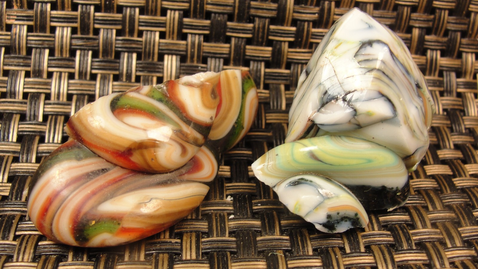 pieces of cullet from Jabo Joker experimental marble runs j21a