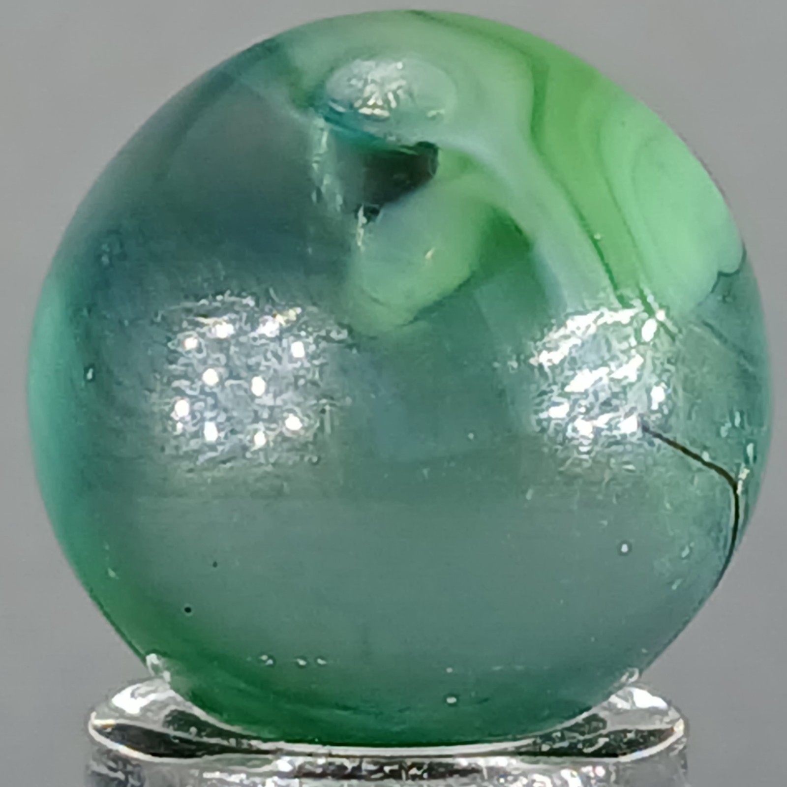 Vintage Vitro Conqueror Marble .60 Near-Mint Condition Combined Shipping