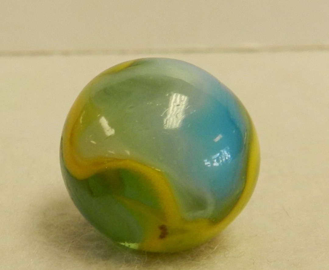 #21030m Vintage Peltier Glass Swirl Marble .64 Inches