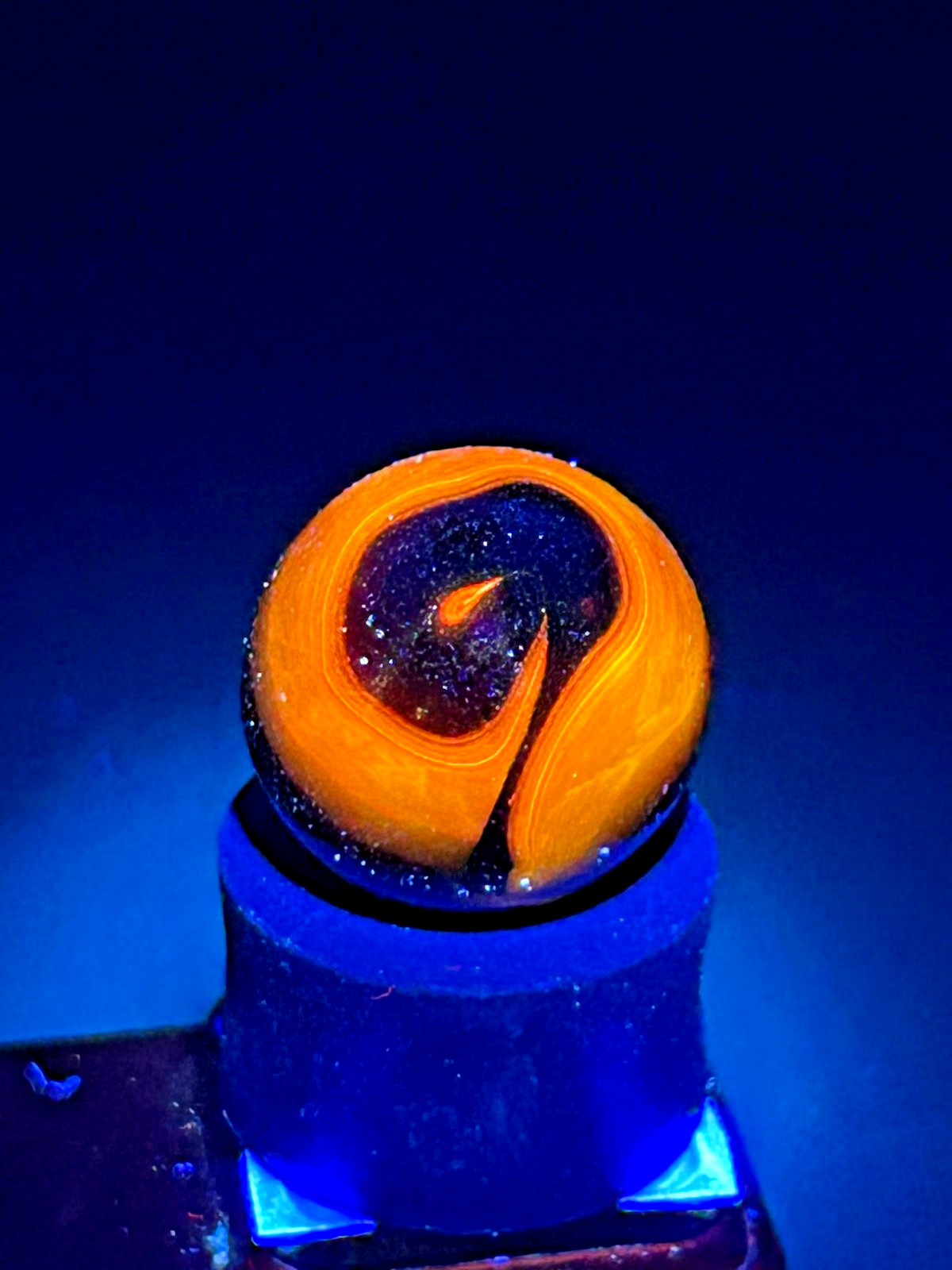 Christensen Agate Co. Swirl Yellow & Black UV+ Marble .63″ Mint CAC15