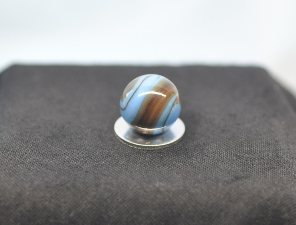 Christiansen Agate Opaque Blue Base With Brown Swirls..63″ Wet Htf Brown