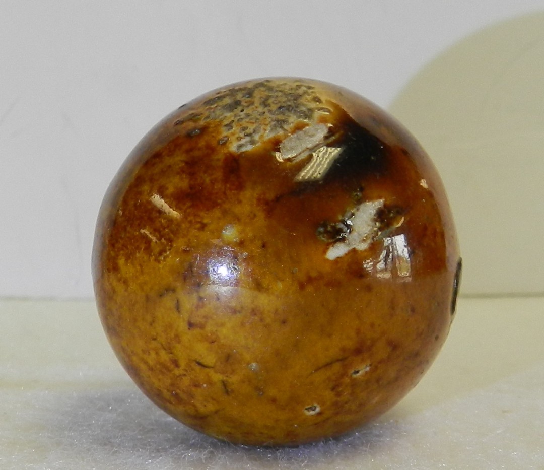 #20871m Large 1.37 Inches Vintage German Handmade Bennington Marble