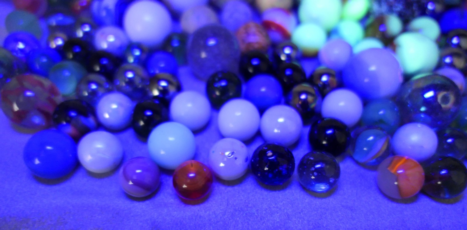 Lg Lot Vtg Marbles – Mixed Clay, Glowing, Cats Eyes, Solids, Shooters, Swirls