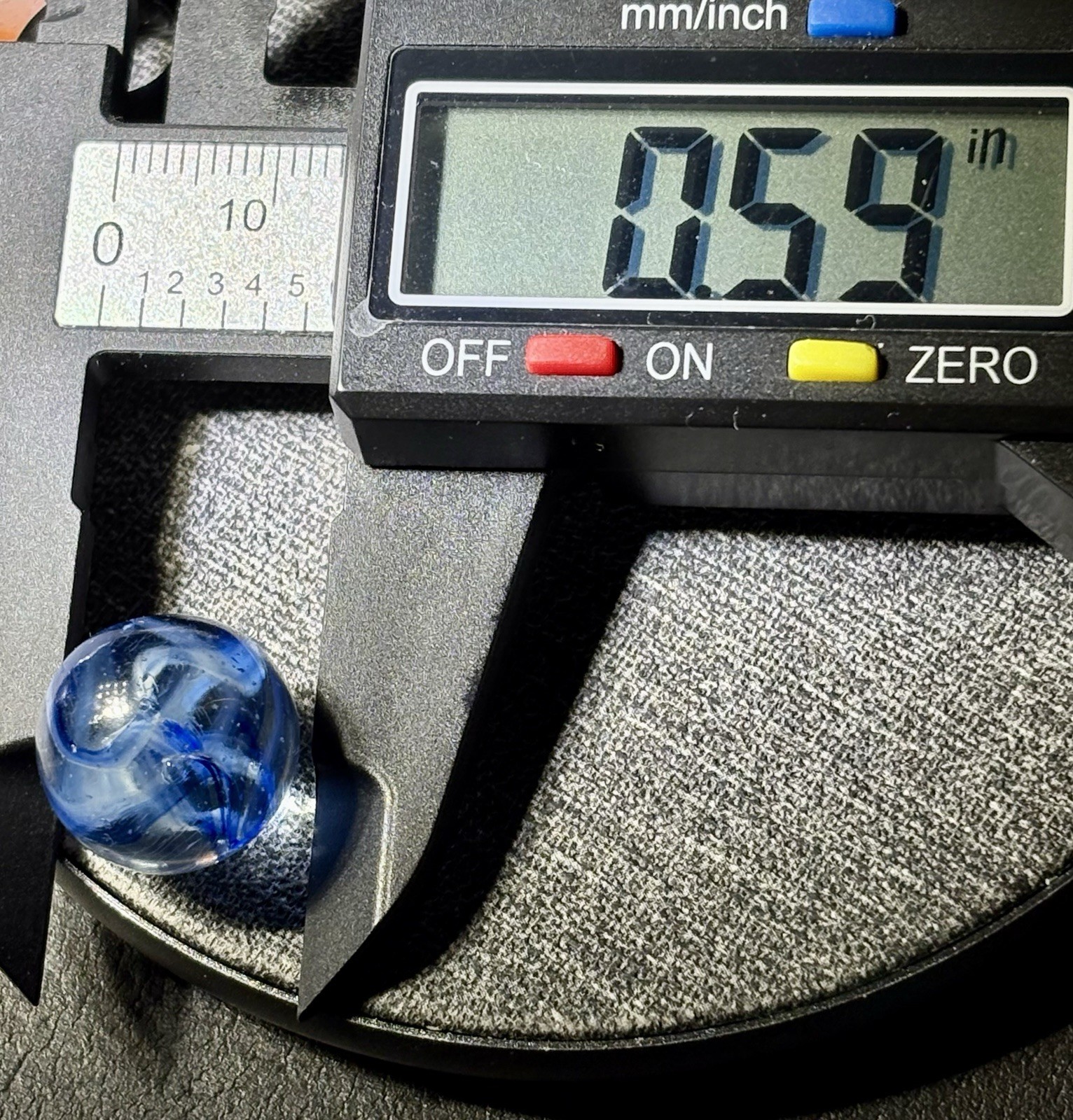 Veiligglas Wirepull Blue White Transparent Marble .59”