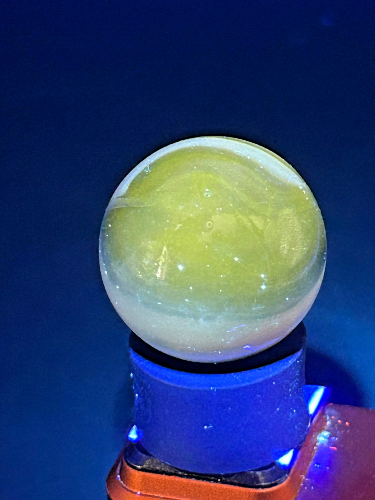 Vitro Agate “Tri-Lite” Shooter UV & Light-Reactive Green Base .89″ Mint, SH23