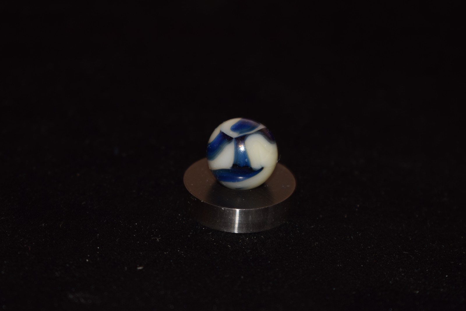 👀⏩Vintage Exceptional Ravenswood Cobalt 🔵Gray Base Toy Marble Size .635 MINT