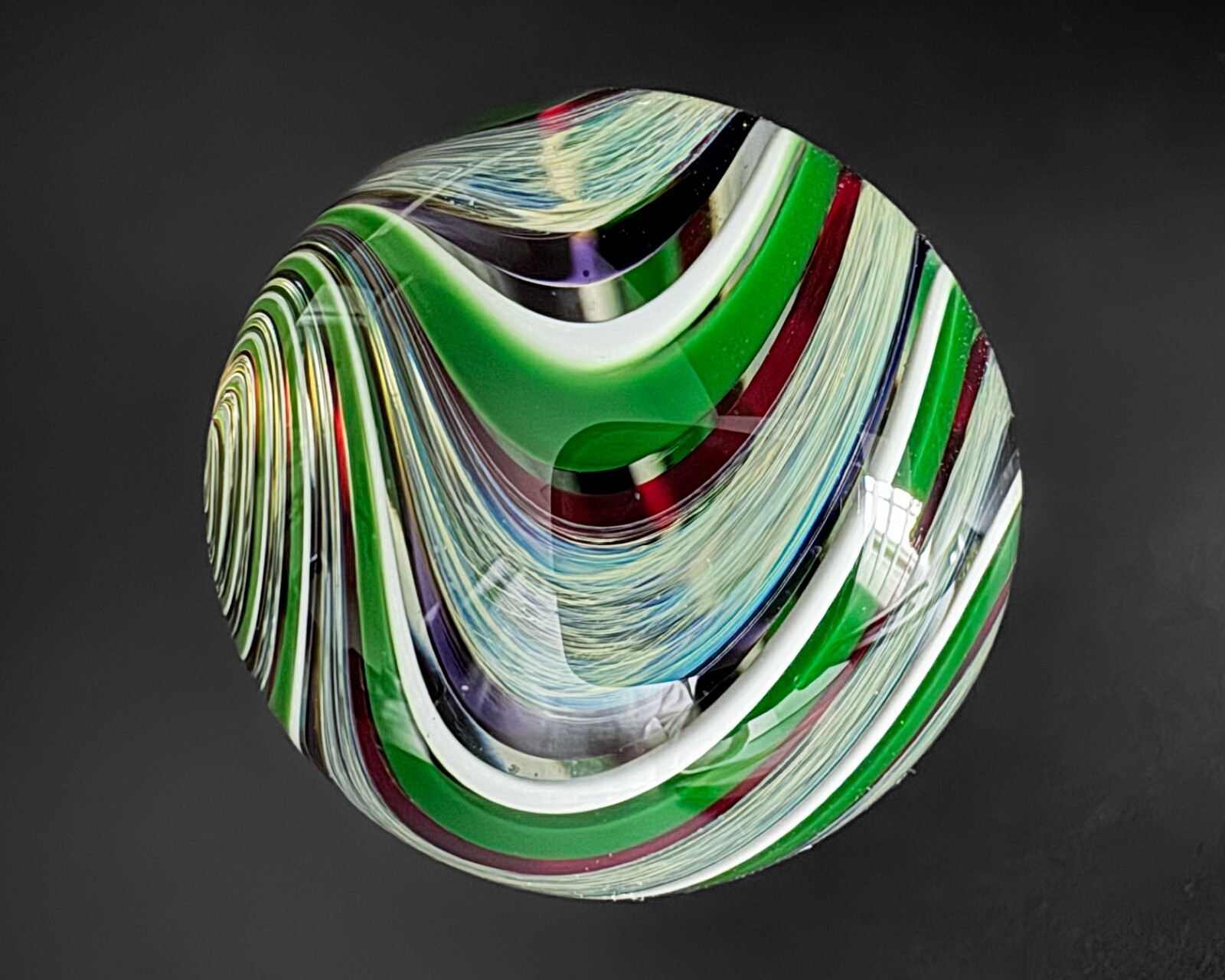 Fritz Lauenstein 1.5″ 2003 Green White Swirl Art Glass Handblown Marble