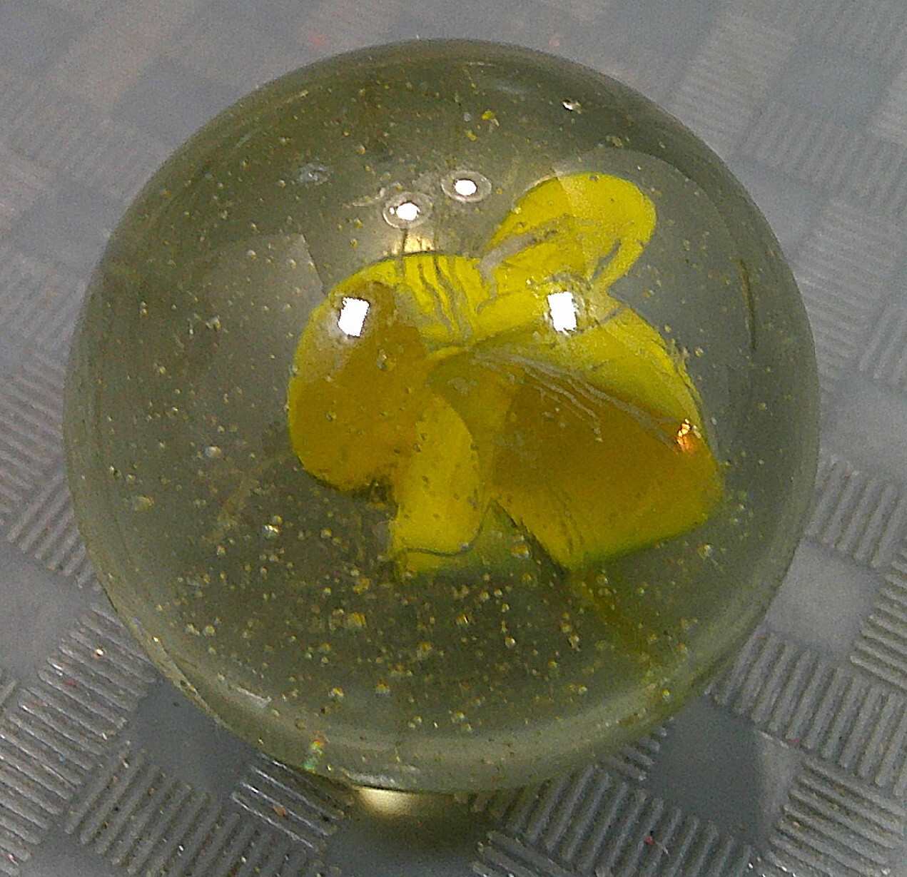 Vintage 1940s Yellow Clear Cat’s Eye Marble Banger Shooter Boulder Bonker Masher