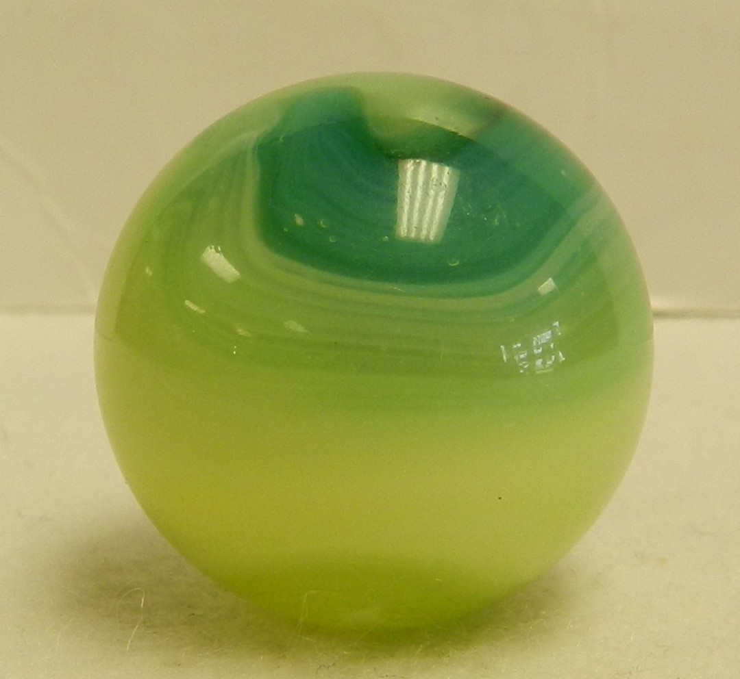 #21134m *Mint* Vintage Akro Agate Limeade Corkscrew Shooter Marble 1.01 Inches