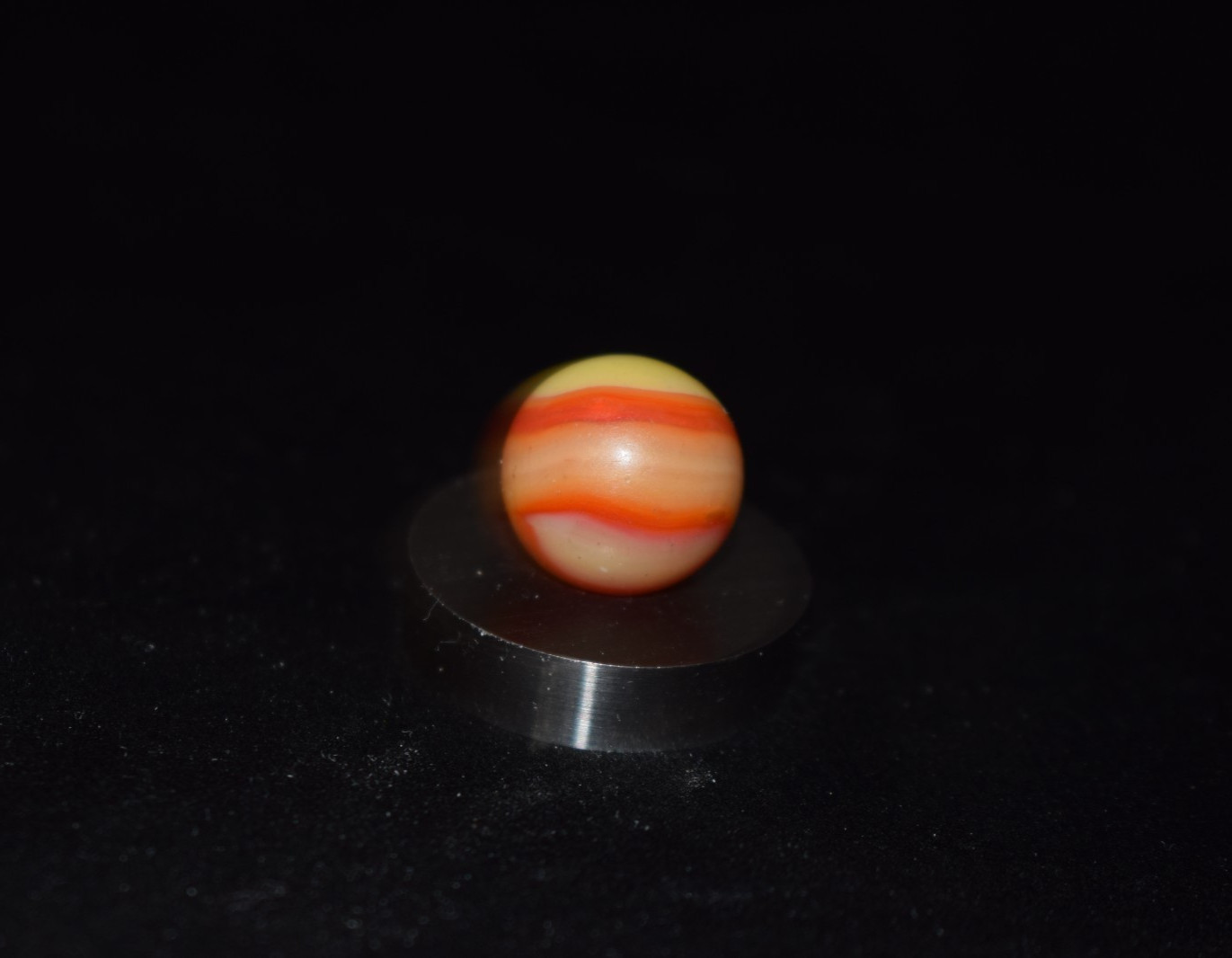 👩‍🦰➖⏩Vintage KOKOMO Lipstick💄Custard base glass 👽UV Reactive Marble .593″