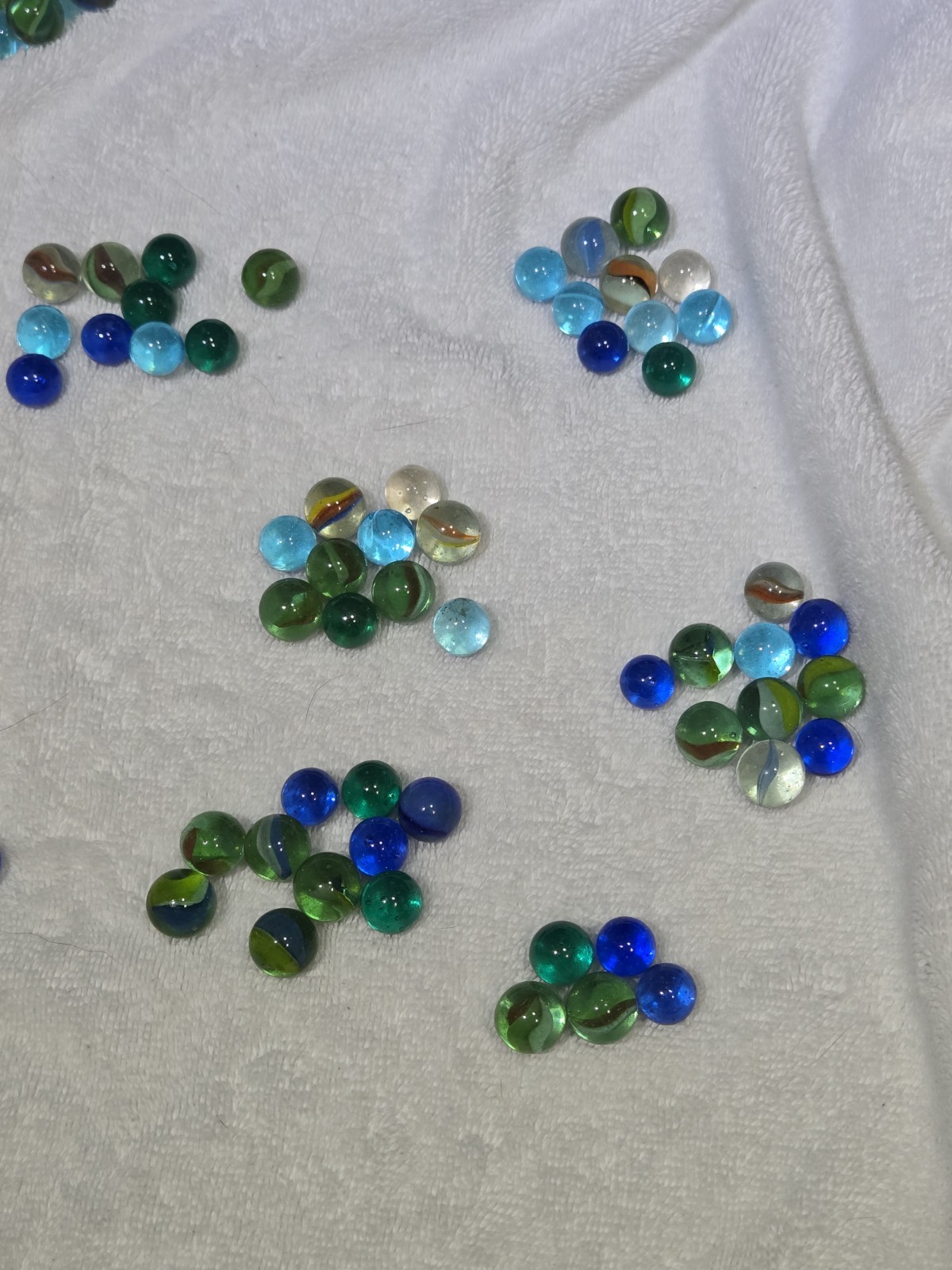 Vintage BOAC VC10 Toffee Tin & 109 Marbles | 70s 80s Cat’s Eyes Shooters Boulder