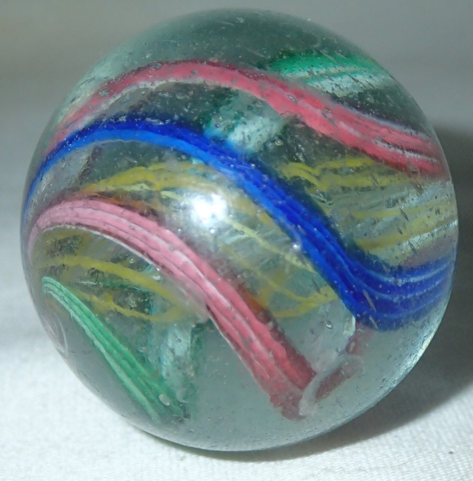 ANTIQUE 1.5 ” GERMAN LATTICINO SWIRL GLASS TOY MARBLE MAN CAVE ART ESTATE FRESH