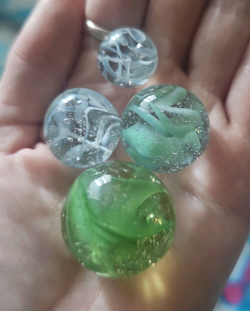 Lot Of 7 Vintage Vacor Glass Marbles, Gold Flakes, Rare Pontil Marking