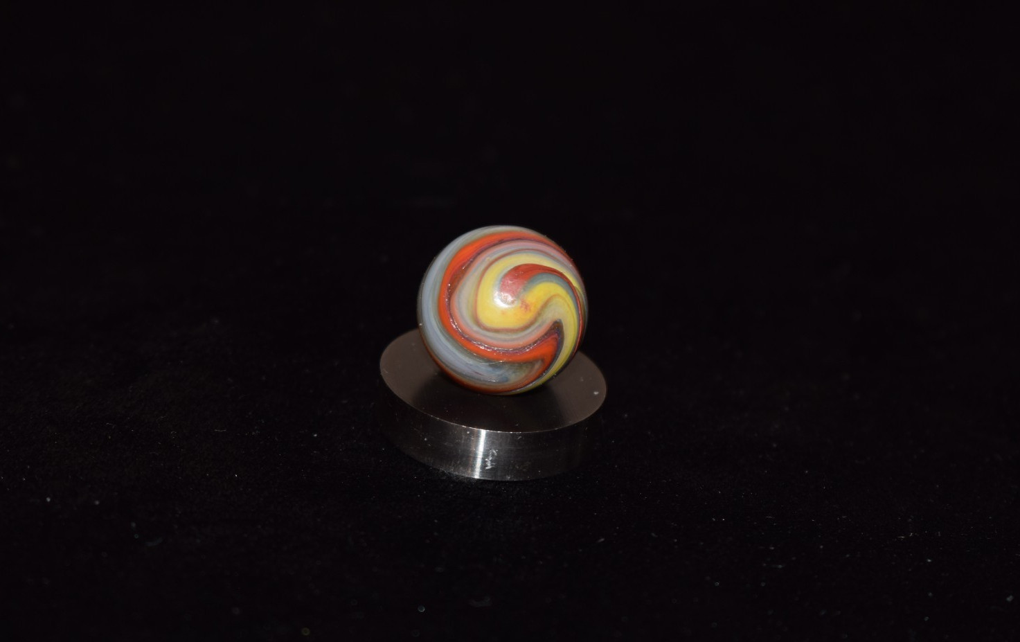 JABO/⏩DAS 🐏 Rams Head Patten🐏 Opaque Swirl Marble Size .718=23/32″=19mm MINT