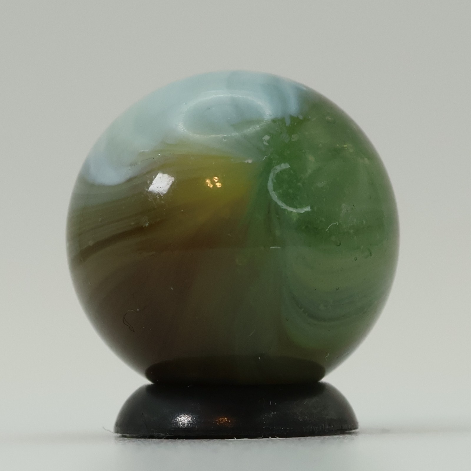 17.5mm Master Marble Sunburst – great colors! yellow green UV M-