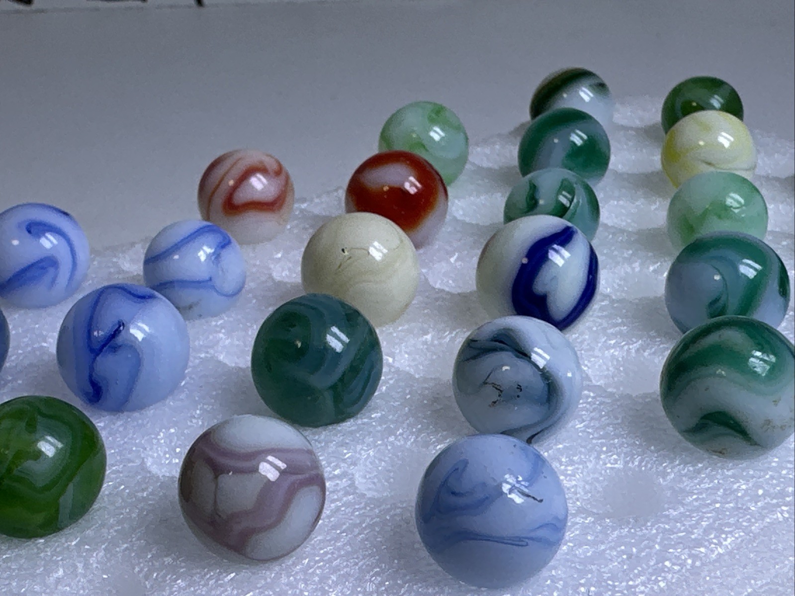 366 Lot Of 29 Vintage Cairo Swirl Marbles!