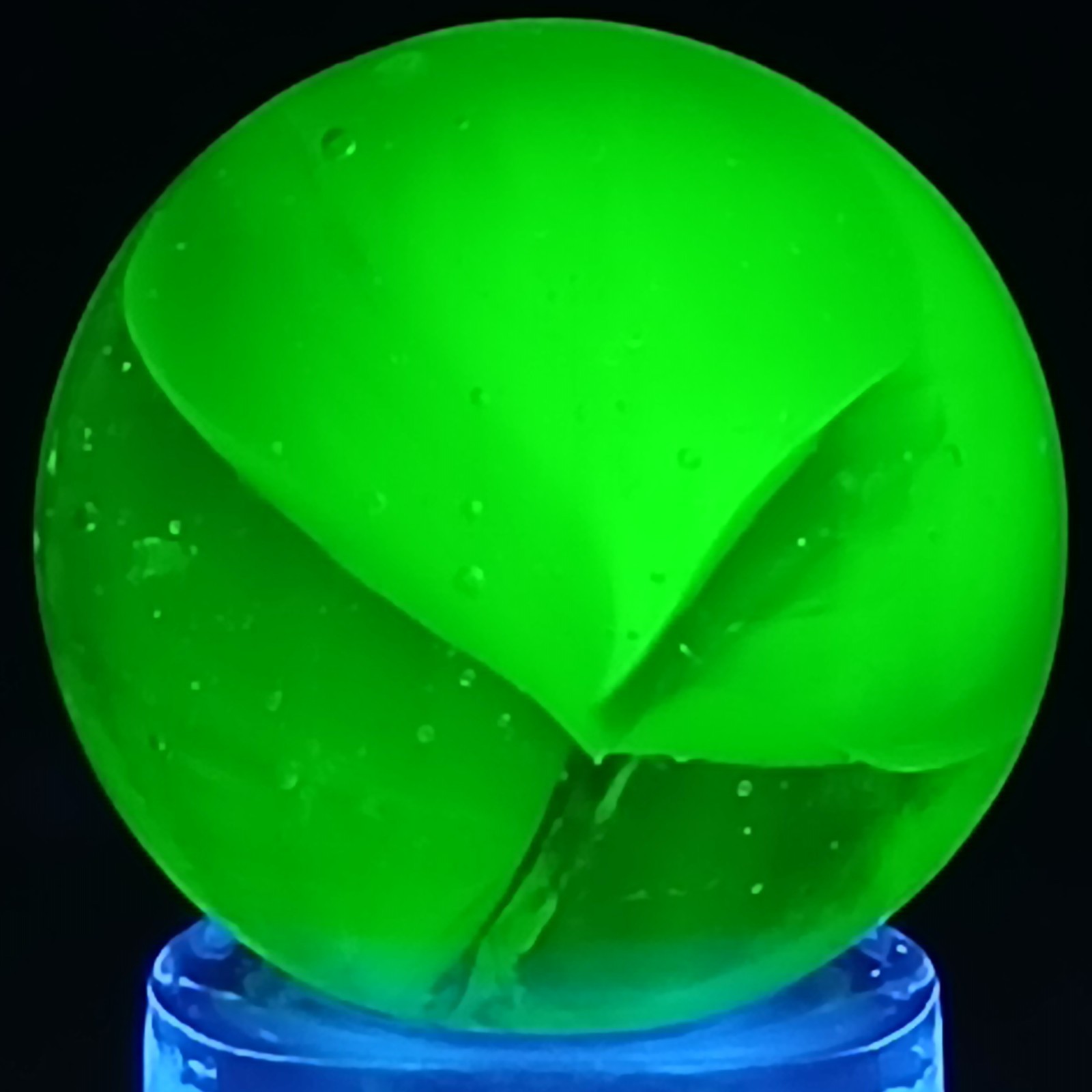 Vintage UV-Reactive Cat’s Eye .60 Inches Near-Mint Condition