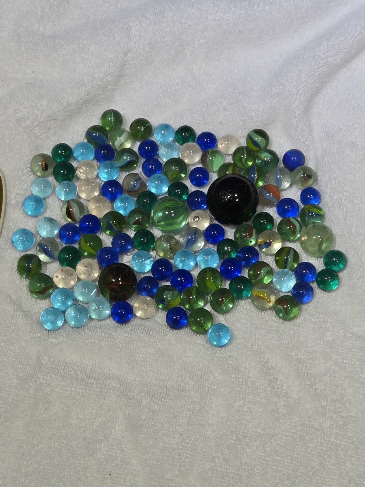 Vintage BOAC VC10 Toffee Tin & 109 Marbles | 70s 80s Cat’s Eyes Shooters Boulder