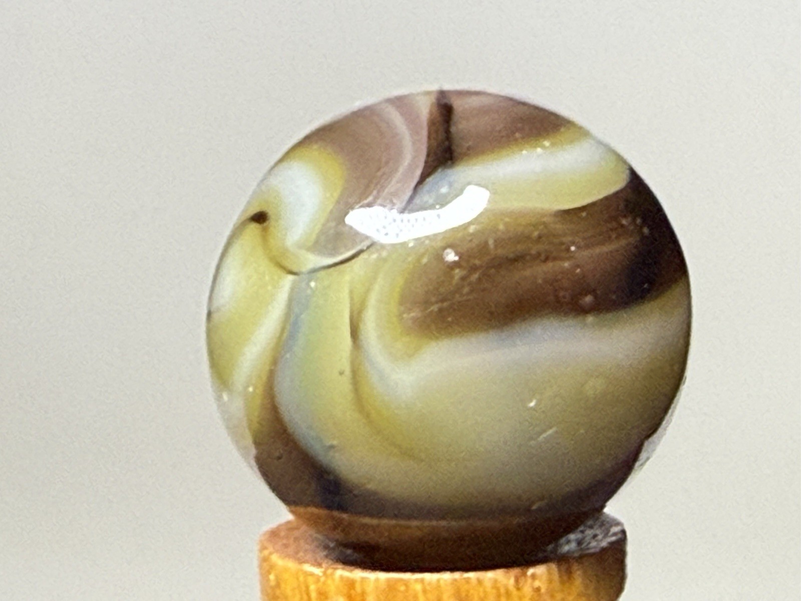 Heaton Ravenswood West Virginia Mint Chocolate Swirl Marble .61” NM(+)