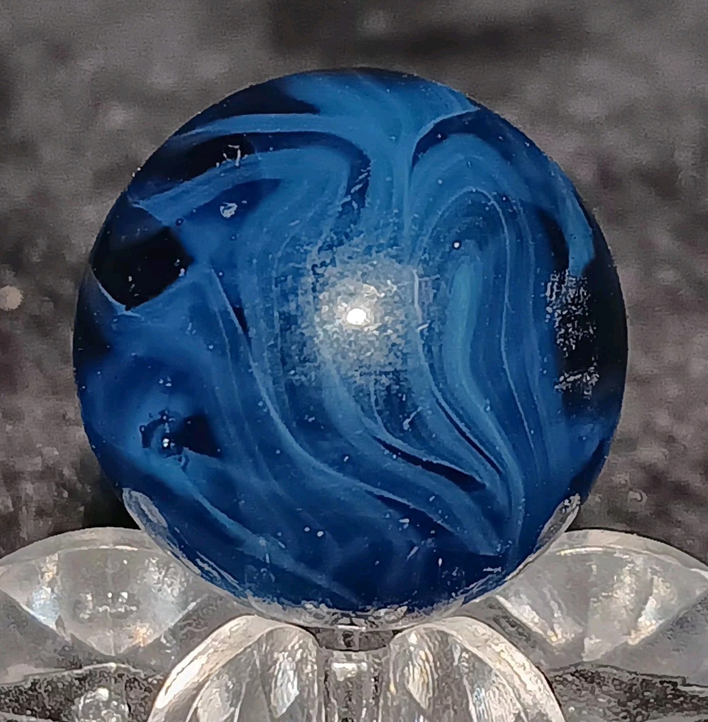 Vintage Alley Agate Transparent Swirl Marble. 5/8″ Mint(-) Uv Active.