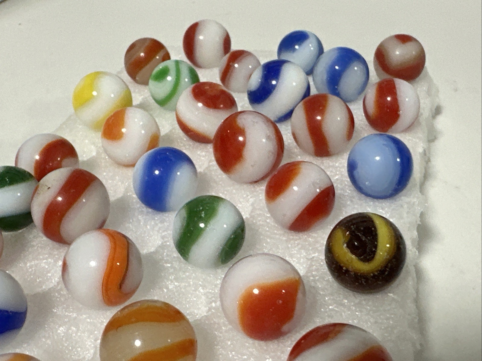 414 Lot Of 31 Akro Agate Prize Name Vintage Marbles! Played With