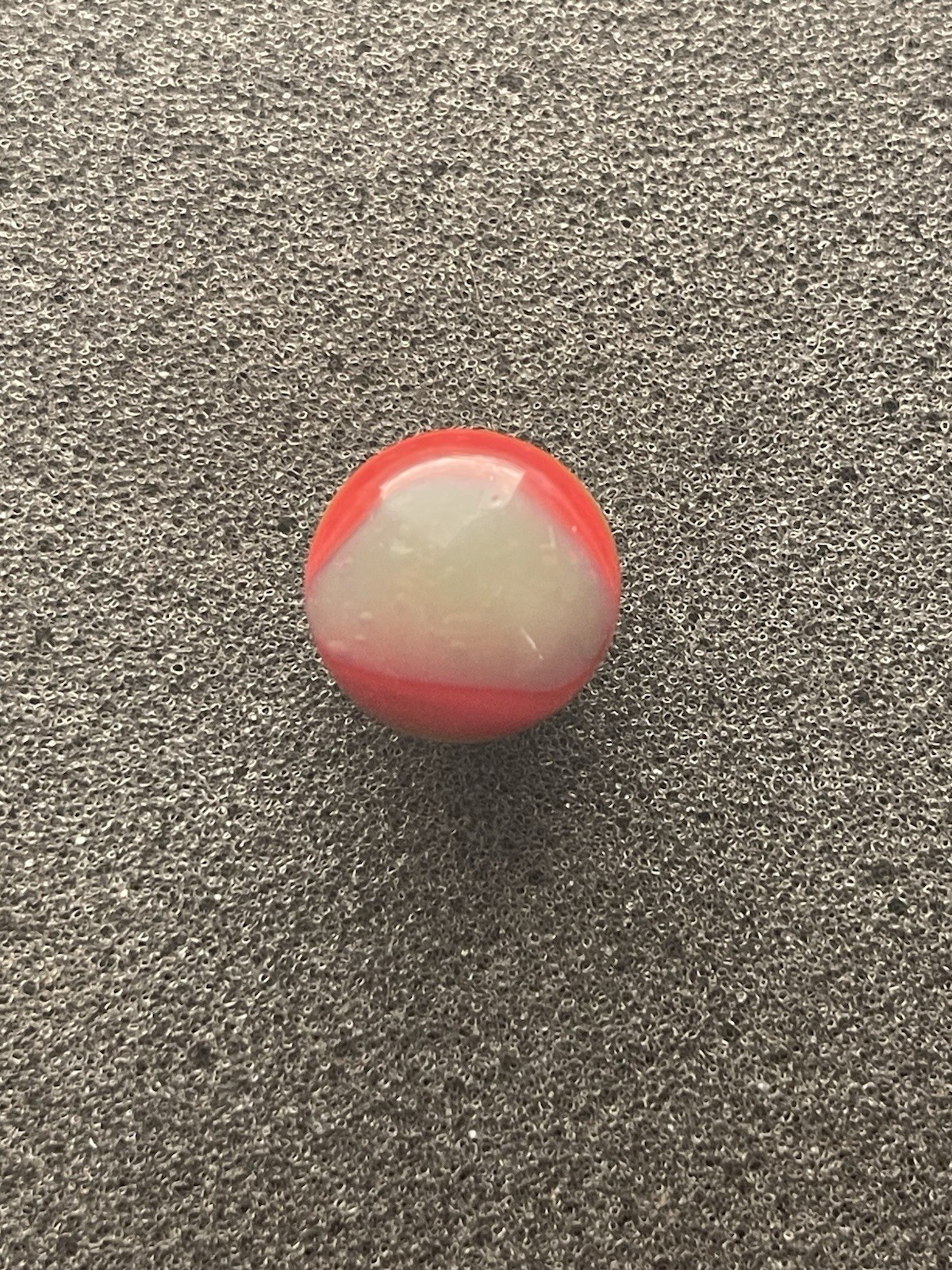 5/8″ Alley Agate WV Swirl Marble – Milky Gray & Blood Red – NM 9.2..TM1434