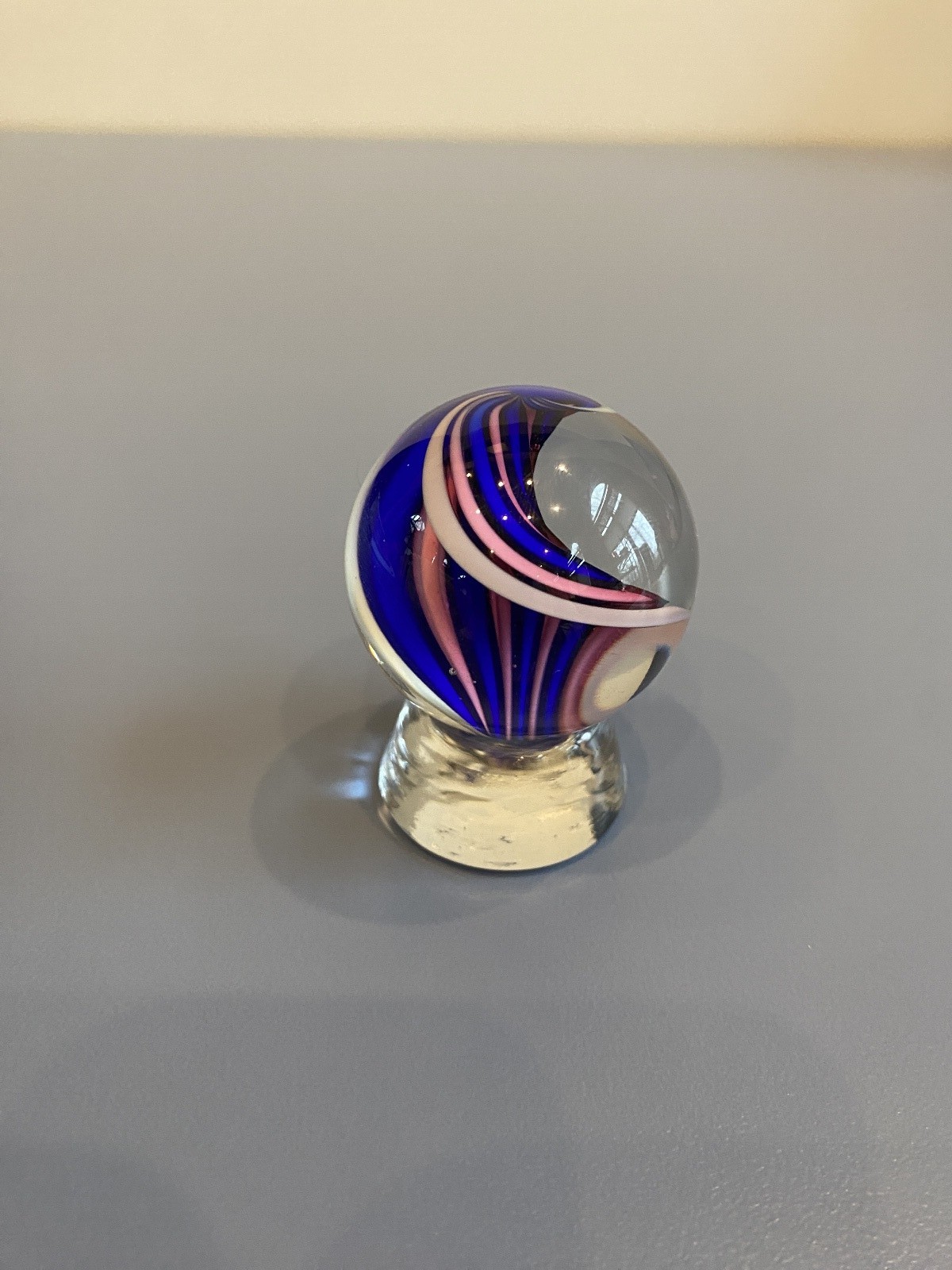 BEAUTIFUL Blue Pink & White Swirled Art Glass Marble W/Stand 1.5″