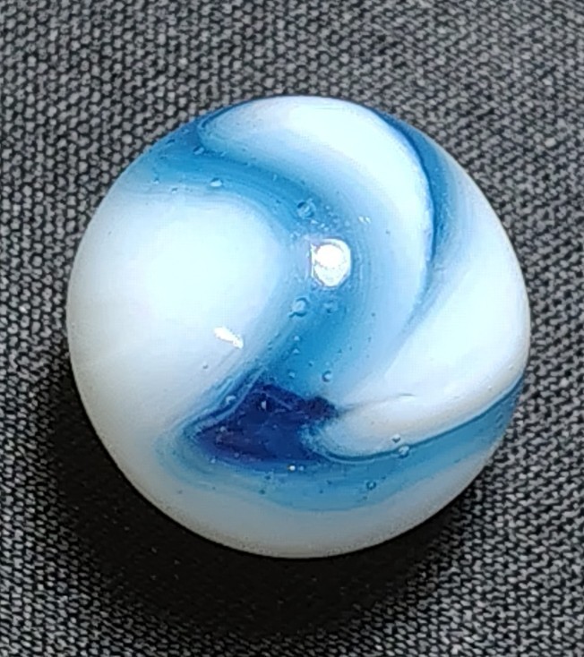 Vintage Alley Agate 0.60″ Dark Cobalt Blue Ribbon Swirl Marble NM! White Base…