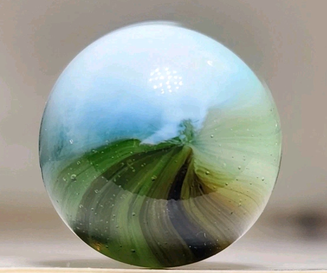MASTER MARBLE CO. ‘Sunburst’ .65″ Vintage Marble ✨️