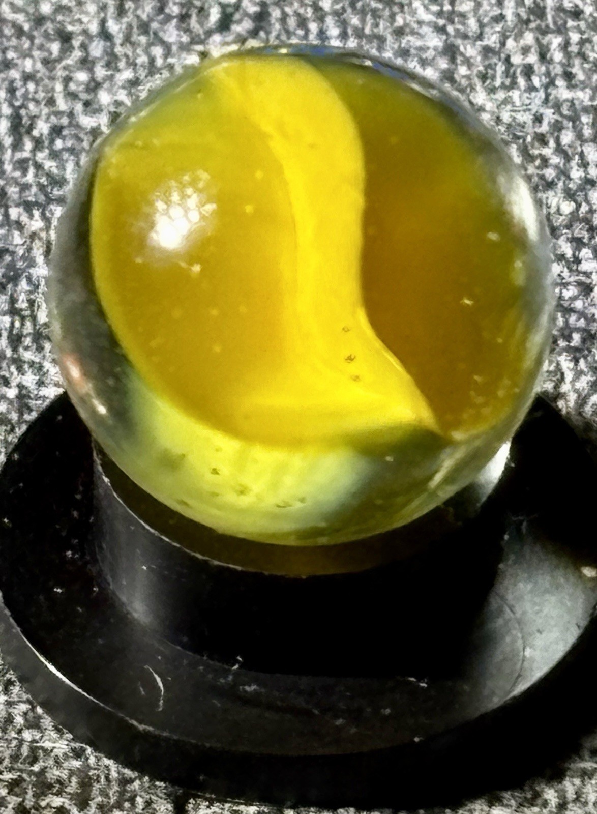 Vitro Pee Wee 4 Vein Saffron Cat’s Eye Marble .47”Some Play Wear See Pics