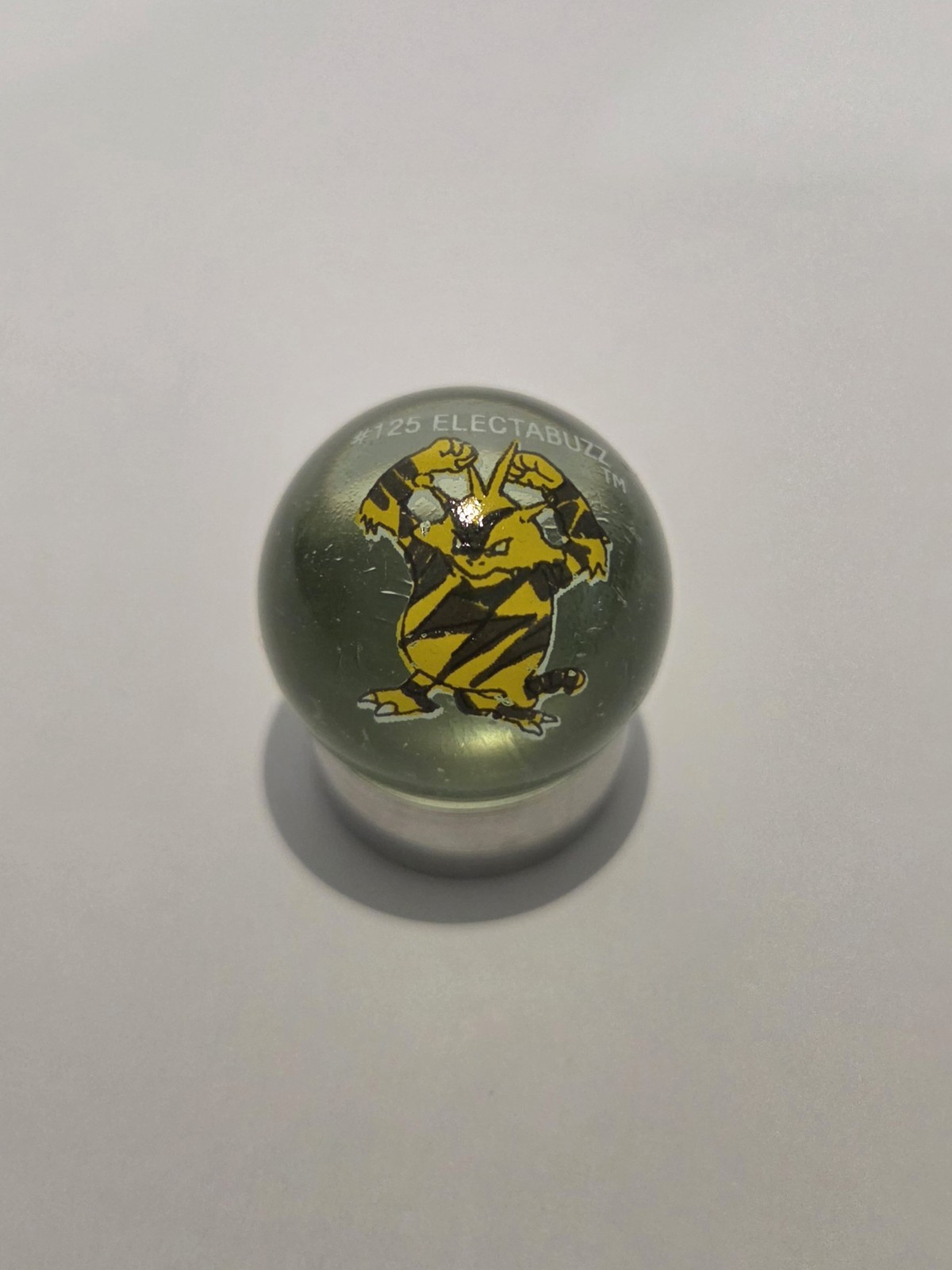 Original Pokémon Electabuzz #125 Marble – Light green Nintendo Vintage