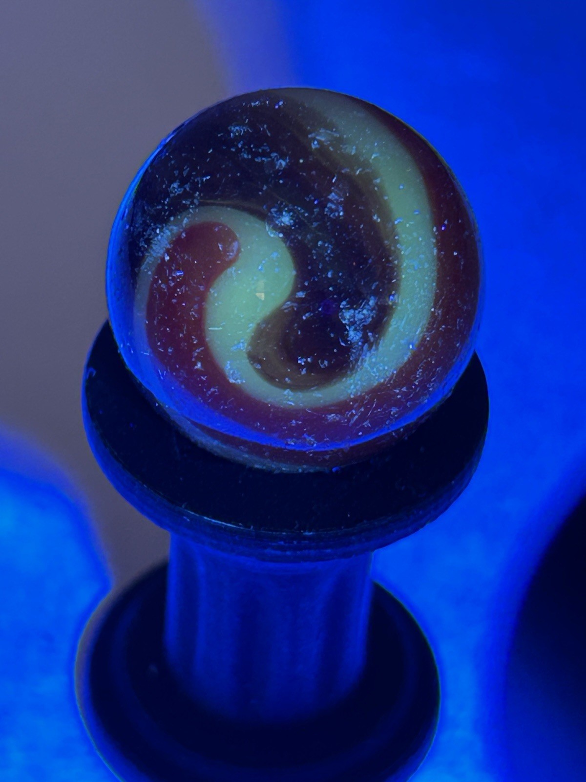 Vintage Vitro Twisted All Red .86 Inch Shooter Marble
