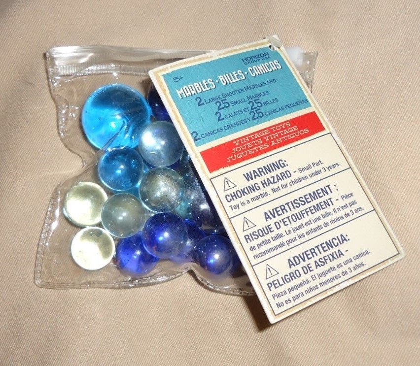 Marble Set with instructions*2 shooters plus 25 players*Blue