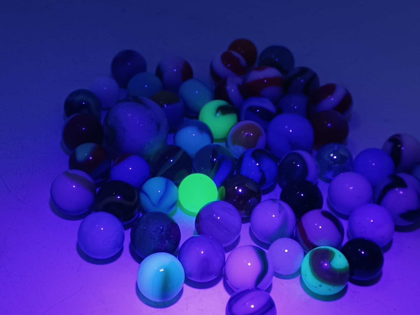 Vintage Marble Lot Of 54 Uranium Cadmium Mixed Glow Black Light