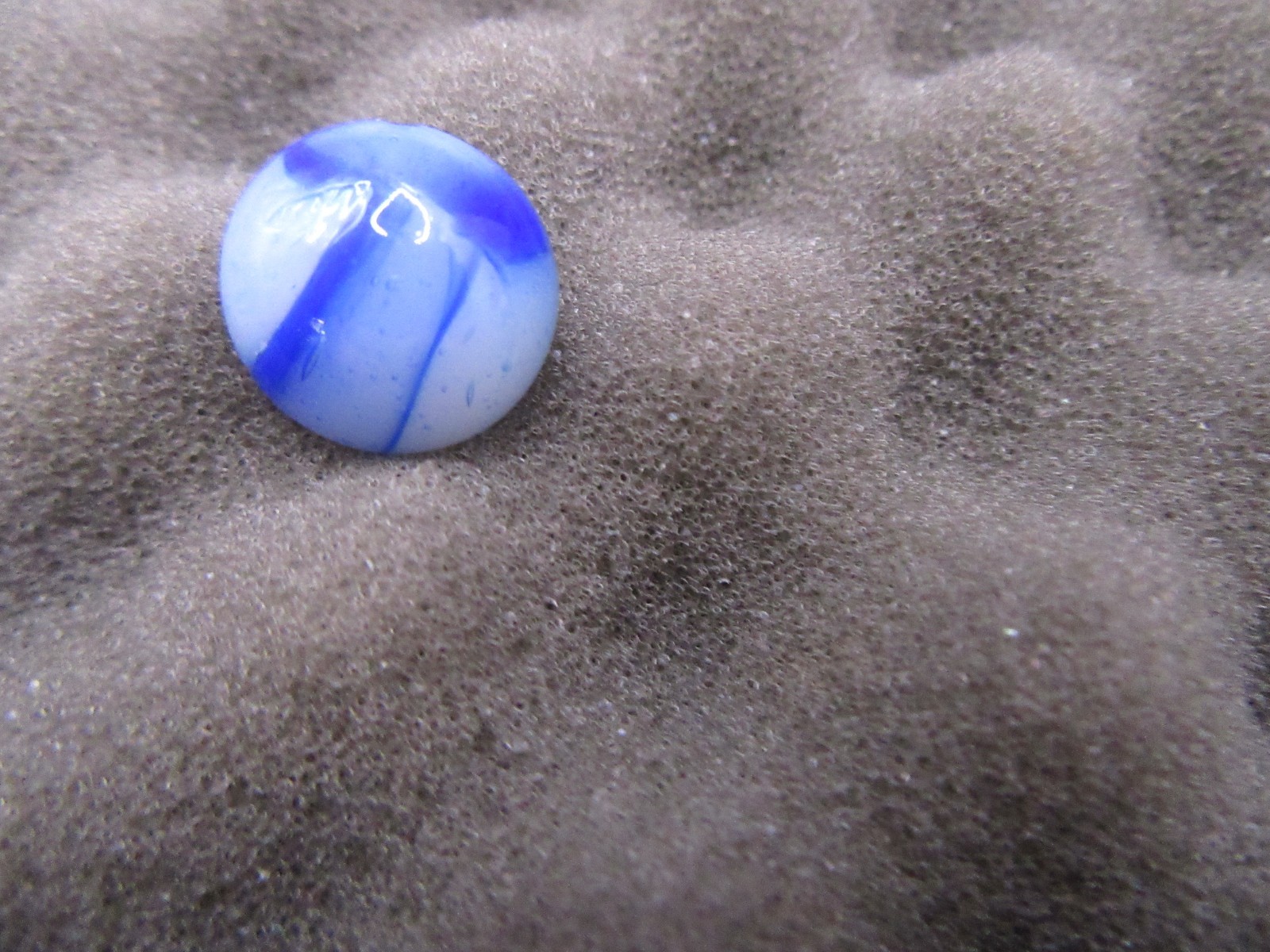 ANTIQUE PELTIER GLASS CO. Before 1938 RAINBO BLUE-WHITE 5/8″ UV