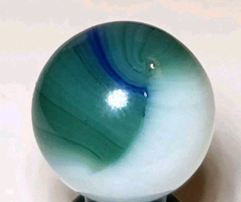 AKRO AGATE CO. ‘Patch’ .58″ Vintage Marble