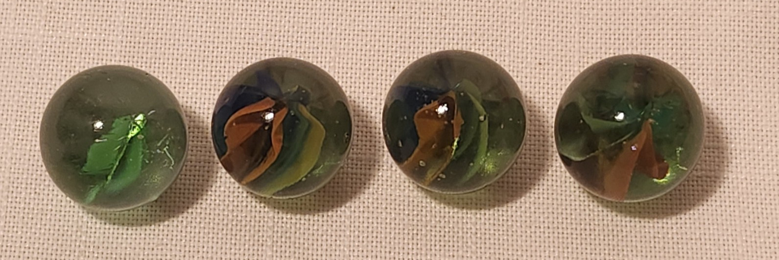 8 Vintage 1″ Glass Cats Eyes Marbles – Single & Multiple Color Veins