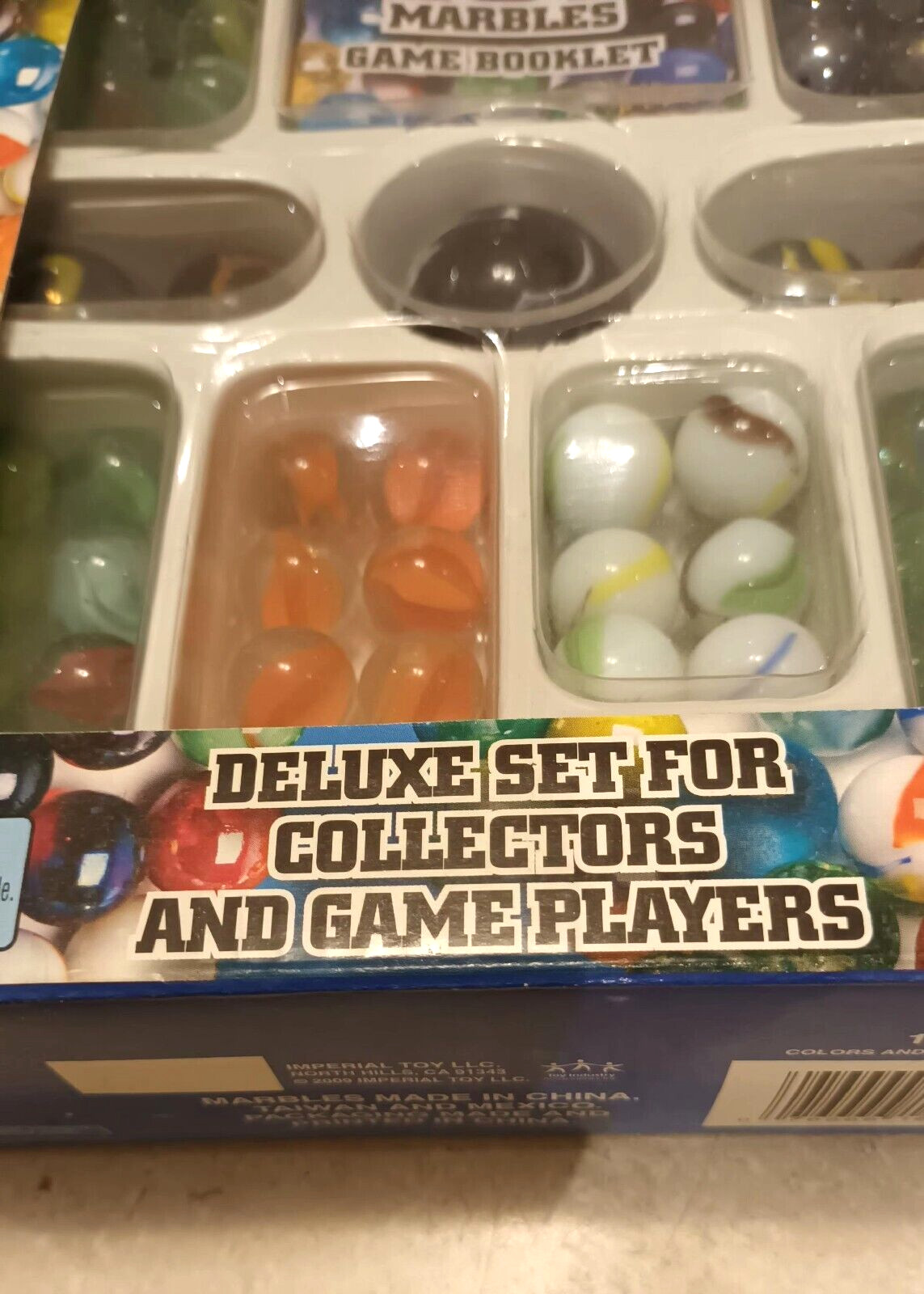 151 Amazing Marbles Deluxe Set For Collectors And Game Players. New in box.